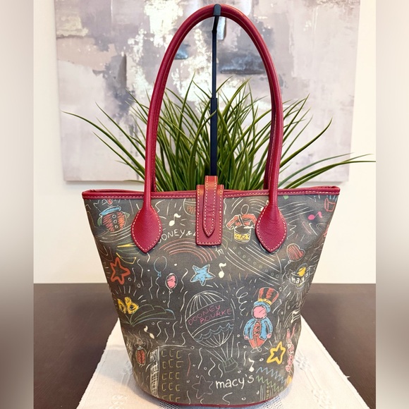 Vintage Dooney & Bourke Limited Edition Macy's
Parade Bucket Bag - Picture 2 of 10